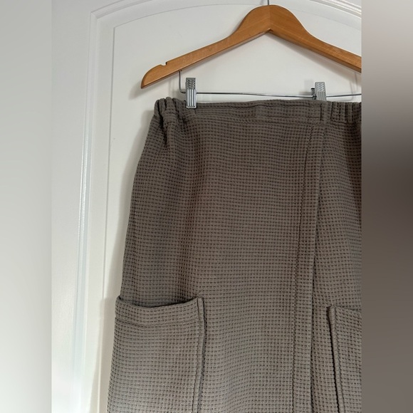 Cozy Earth Waffle Bath Towel Wrap Grey size XL / XXL - Picture 3 of 7